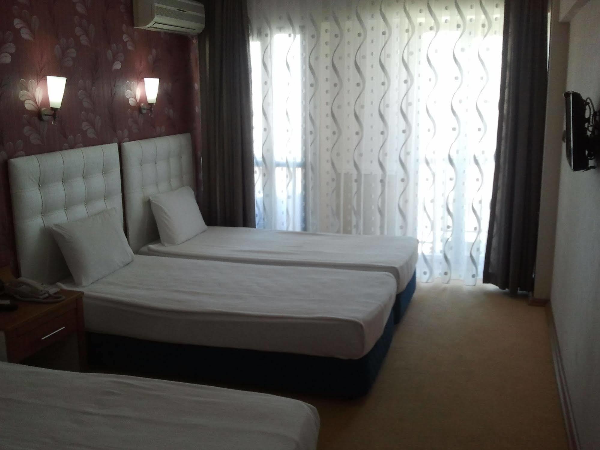 Hotel Kocaman Izmir Exterior photo