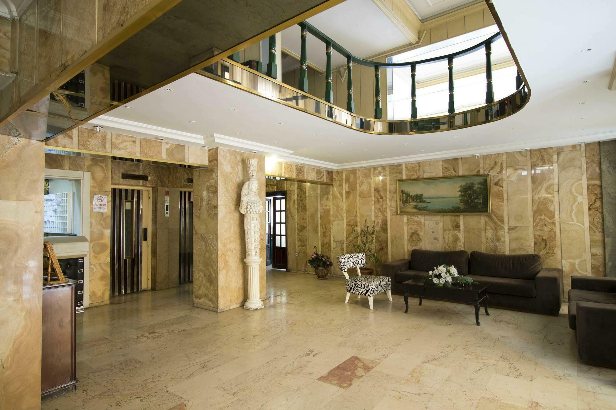 Hotel Kocaman Izmir Exterior photo
