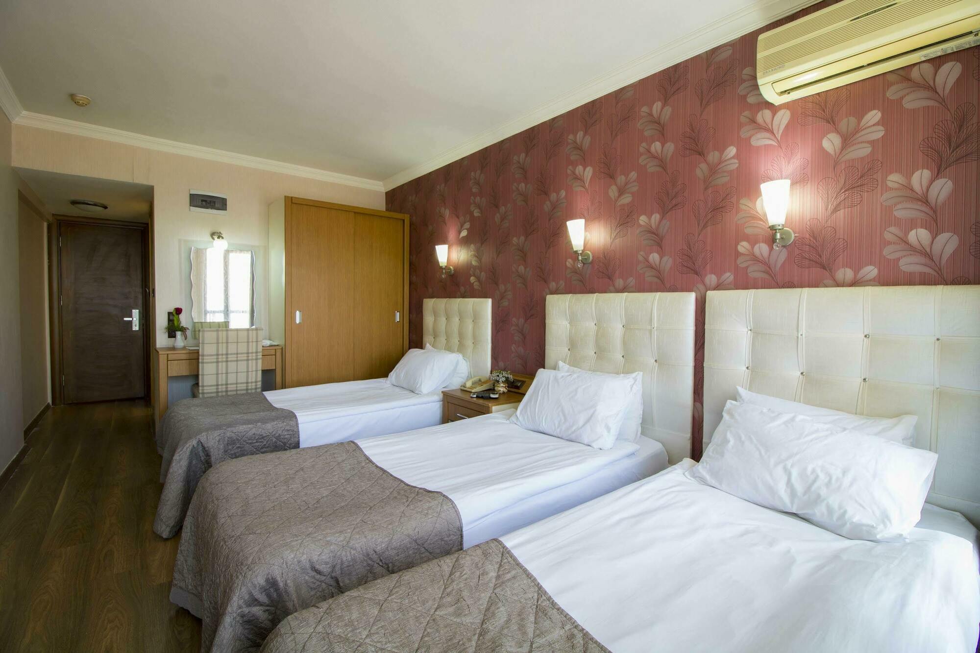 Hotel Kocaman Izmir Exterior photo