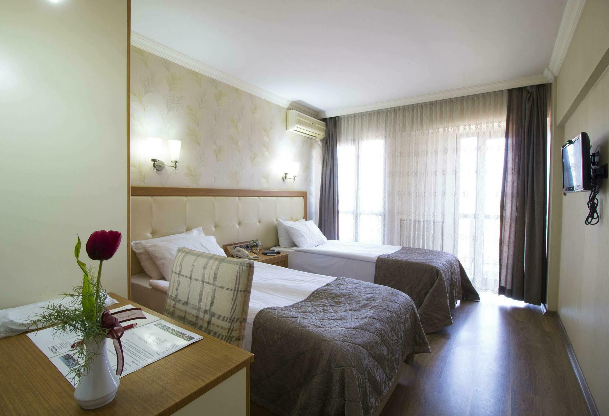 Hotel Kocaman Izmir Exterior photo