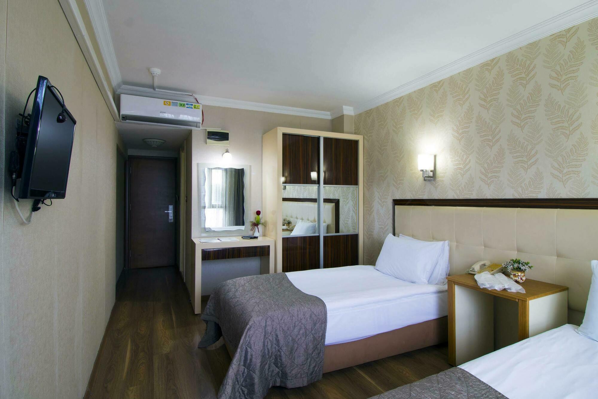 Hotel Kocaman Izmir Exterior photo